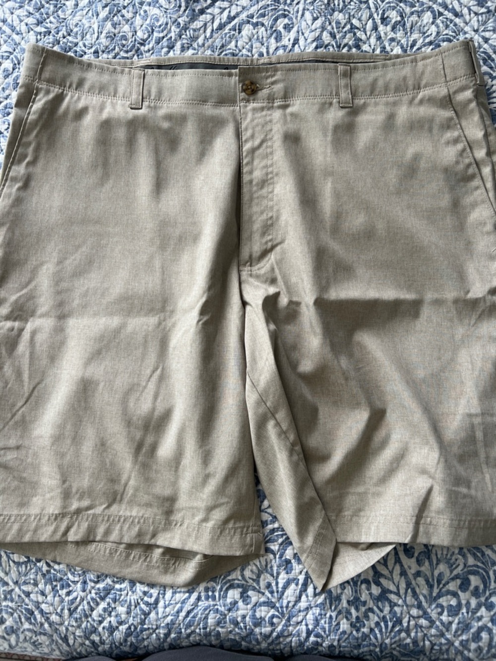 Hogan Men's Flat-Front Shorts in Light Taupe